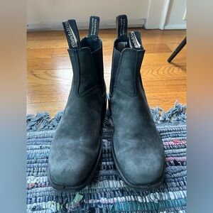Grey Blundstones AU 5.